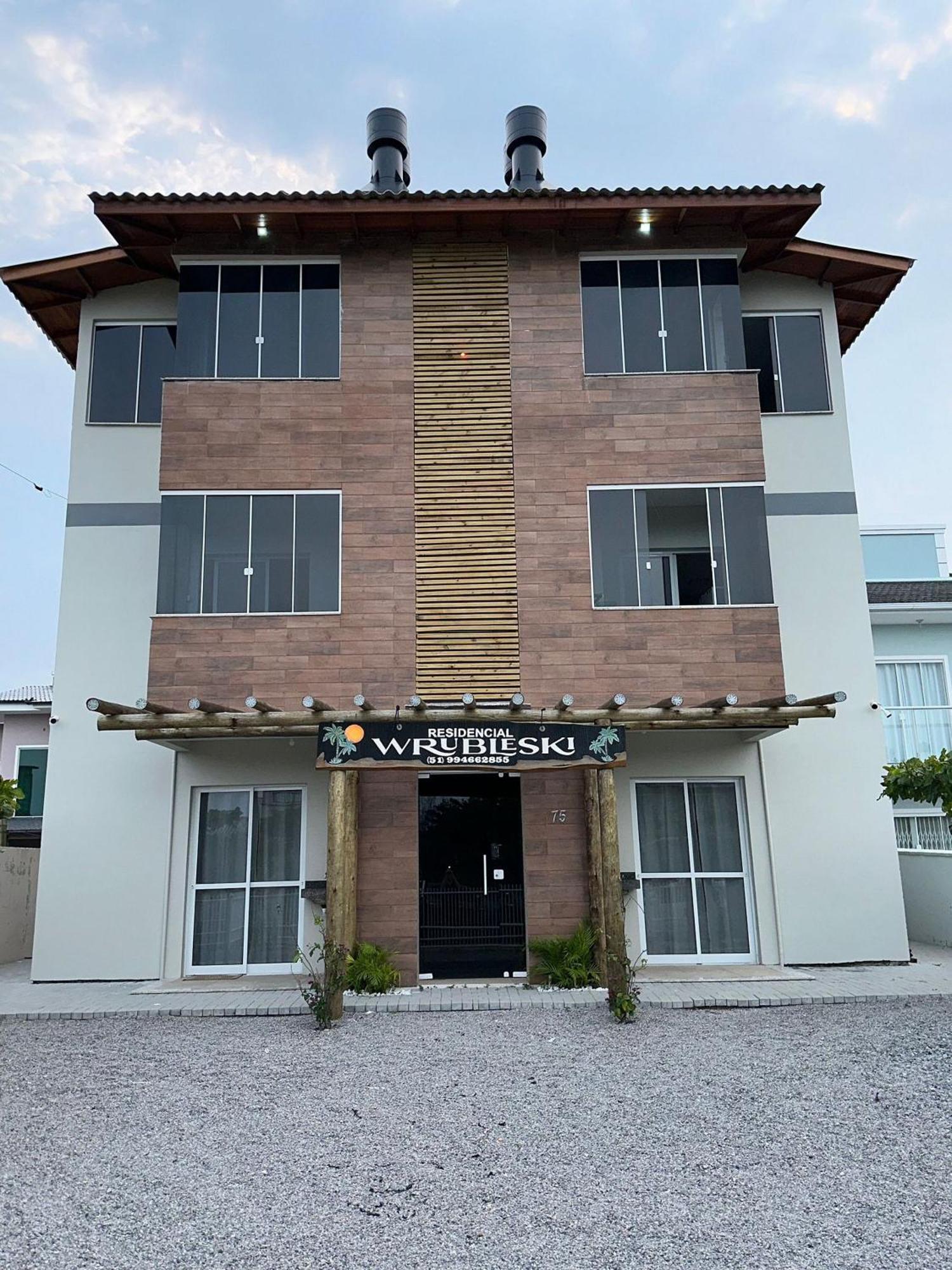 Residencial Wrubleski Pinheira Exterior foto